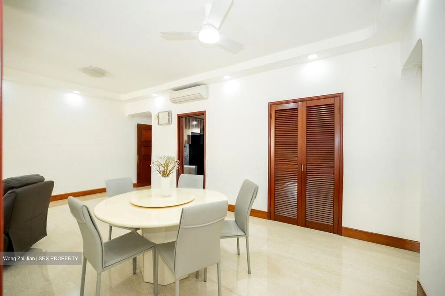 Seletaris (D27), Condominium #502666841